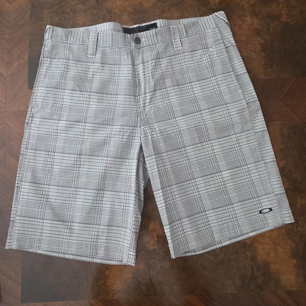 Oakley Black and White Plaid Men's Shorts